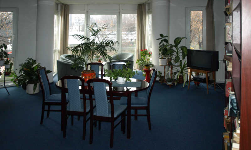 Gemeinschaftsraum_Seniorenheim-in-Budapest