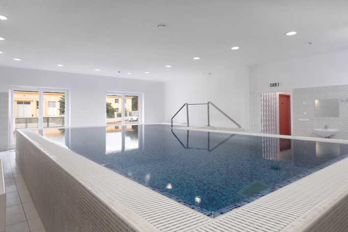 Pool_Seniorenheim in Zentralungarn